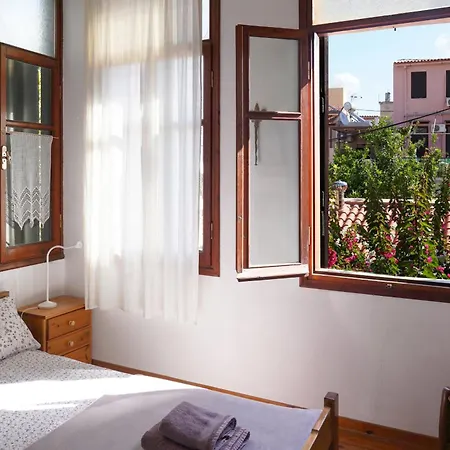 Lindas Convent Garden 4 Chania (Crete)