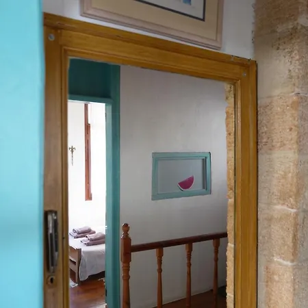 Lindas Convent Garden 4 *