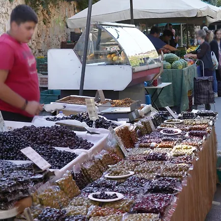 Apartament Lindas Convent Garden 4 *