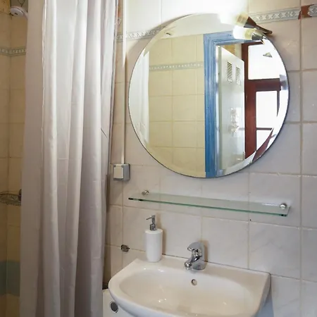 Lindas Convent Garden 4