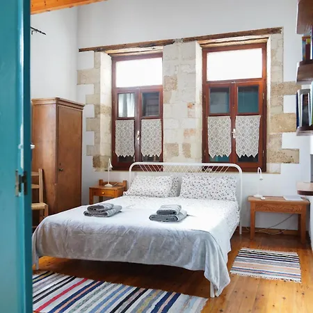 Lindas Convent Garden 4 Apartment