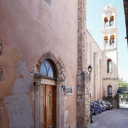 Lindas Convent Garden 4 *