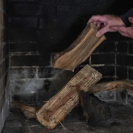 Lindas Convent Garden 4 *