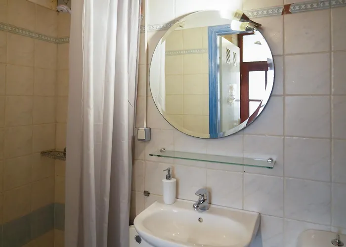 Lindas Convent Garden 4