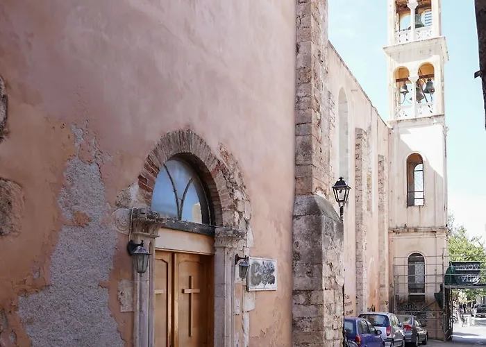 Lindas Convent Garden 4 *